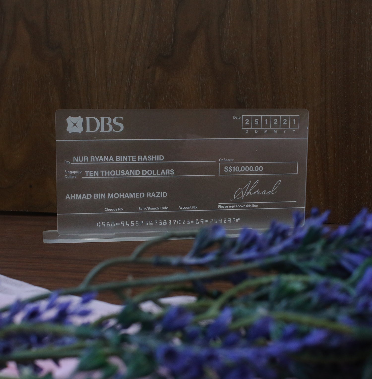 Self Standing Mock up Acrylic Cheque (Frosted Acrylic) - Clik Clok